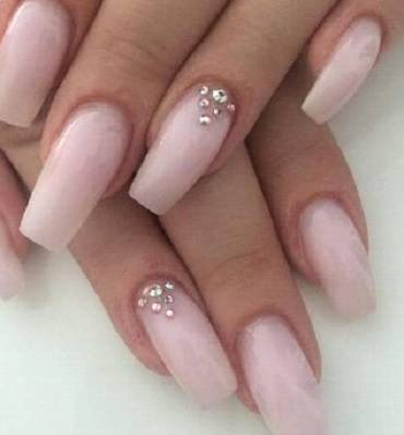 Nail design with diamonds