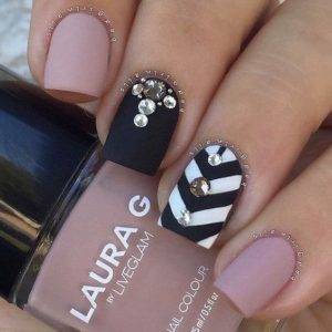 black and white nails with diamonds