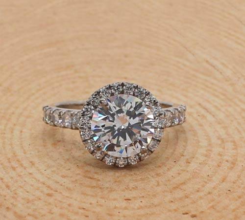 Can Moissanite Take the Position of Diamonds As An Engagement Ring